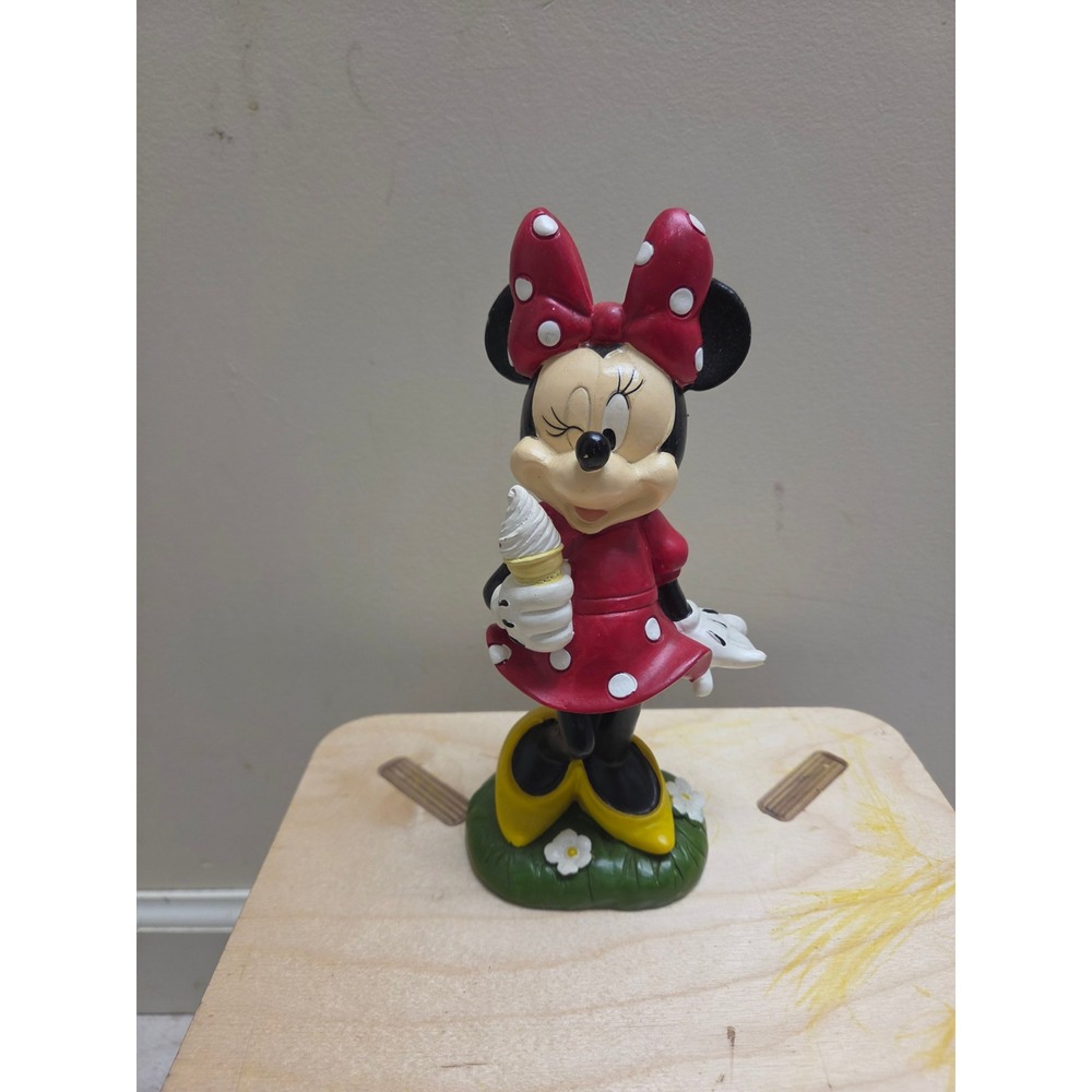 Disney Minnie‎ Mouse Figurine Winking with Ice Cream Cone PVC Toy Collectible
